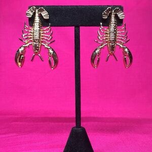 NWOT 18k Gold Plated Lobster Earrings